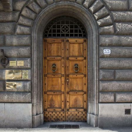Charming Suite Cavour Heart Of Florence Florença Exterior foto