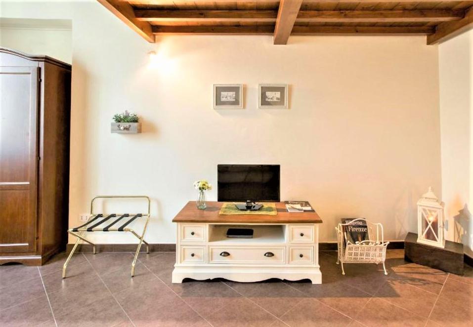 Charming Suite Cavour Heart Of Florence Florença Exterior foto