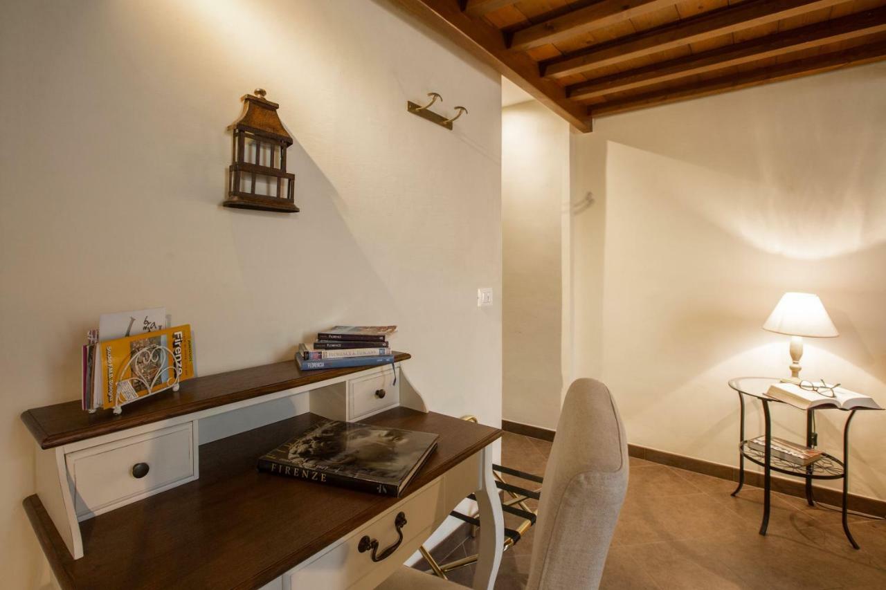 Charming Suite Cavour Heart Of Florence Florença Exterior foto