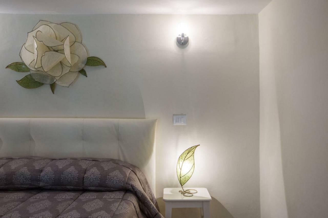 Charming Suite Cavour Heart Of Florence Florença Exterior foto